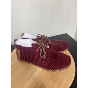 Toms Bota Booties Size 9 Women's Chukka Red Plaid Felt Fur Lined Lace Up Boots